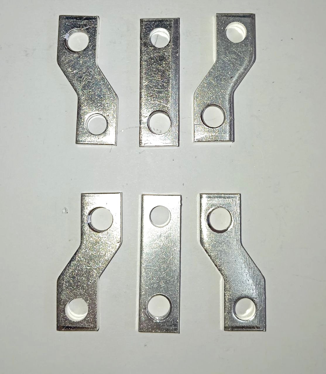 Пластина соединительная YCM1-63 3Р (12х40х4) (CNC Electric) Пластина соединительная YCM1-63 3Р (12х40х4) (CNC Electric)