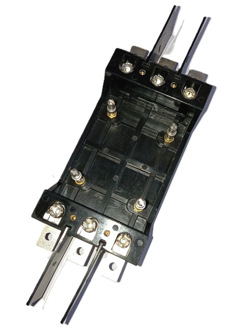 Панель втычная для YCM1-125 переднего присоединения (front plug in type)(CNC Electric) Панель втычная для YCM1-125 переднего присоединения (front plug in type)(CNC Electric)